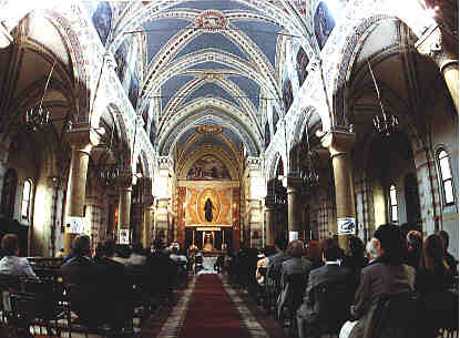 L'altare della chiesa precedente all'ultima sistemazione